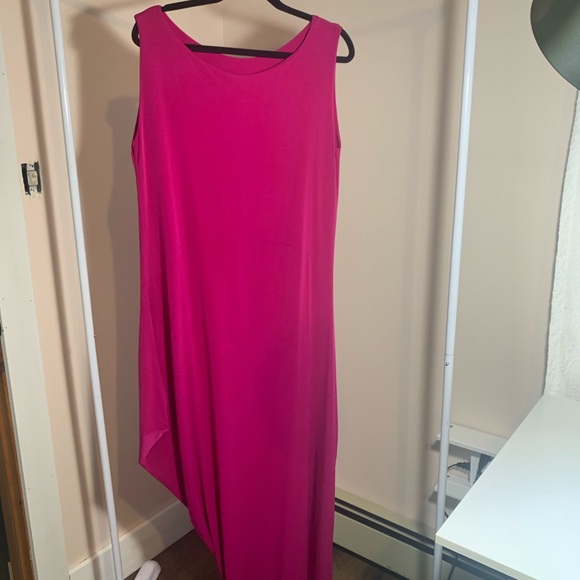 Pink is the new little black dress - Picture 4 of 7